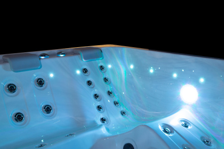 Гидромассажный спа бассейн NordicSpa Liv (Лив)